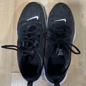 Nike TR9 shoes - size 10